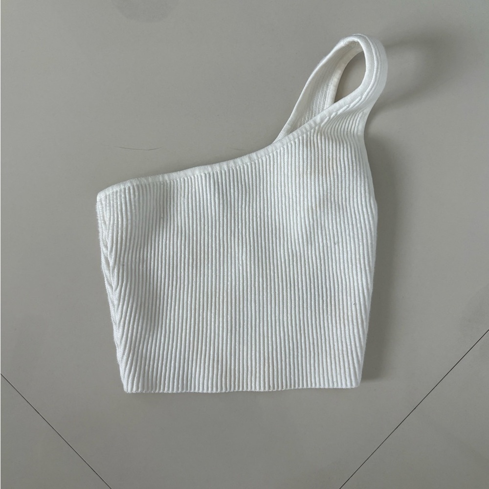 Aritzia Babaton Contour One shoulder crop, NEVER WORN, size 2xs (fits like xs)